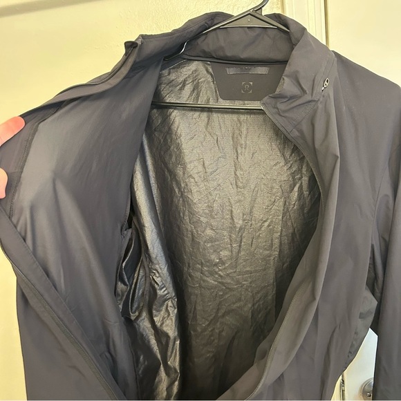 lululemon athletica Men’s Super Light Black Windbreaker Hooded Zip Up Large - Picture 11 of 11